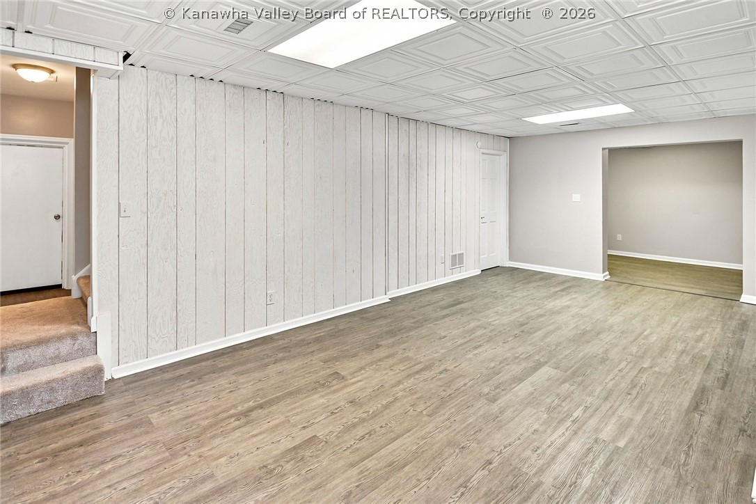 11 Carriage Road