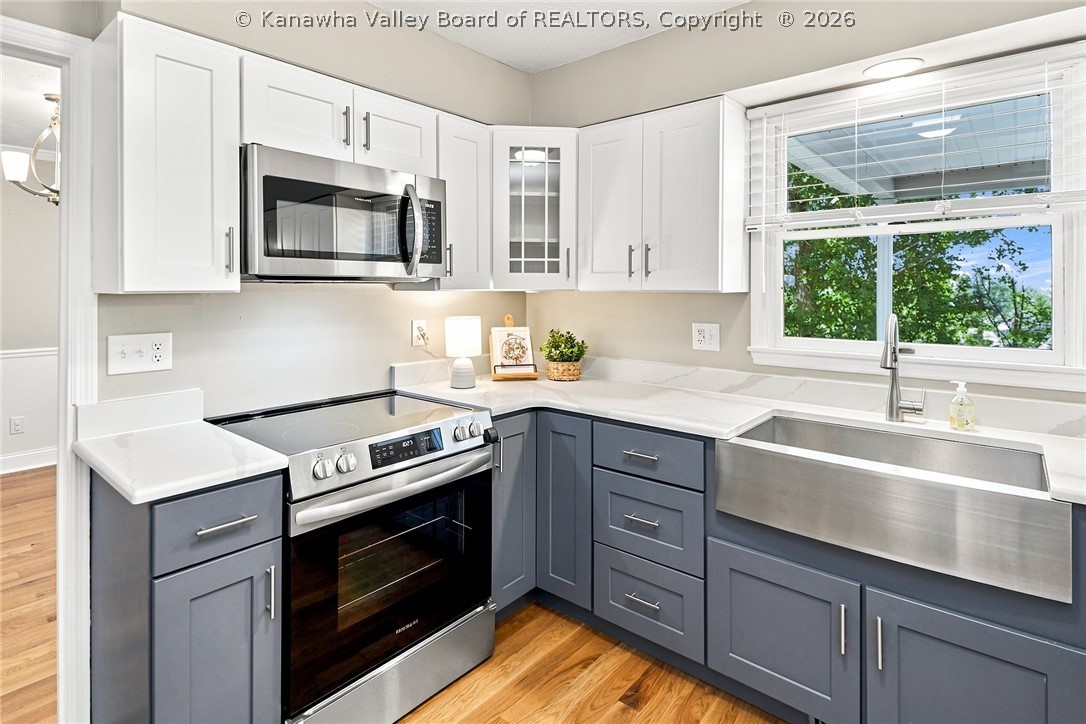 11 Carriage Road