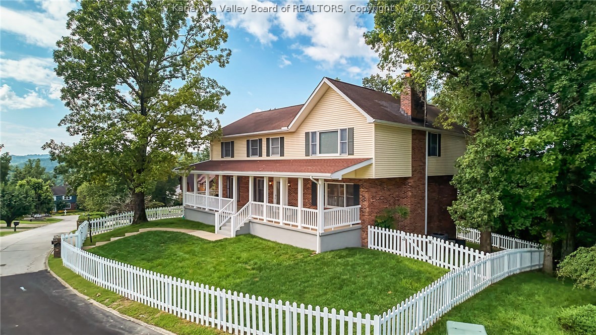 11 Carriage Road