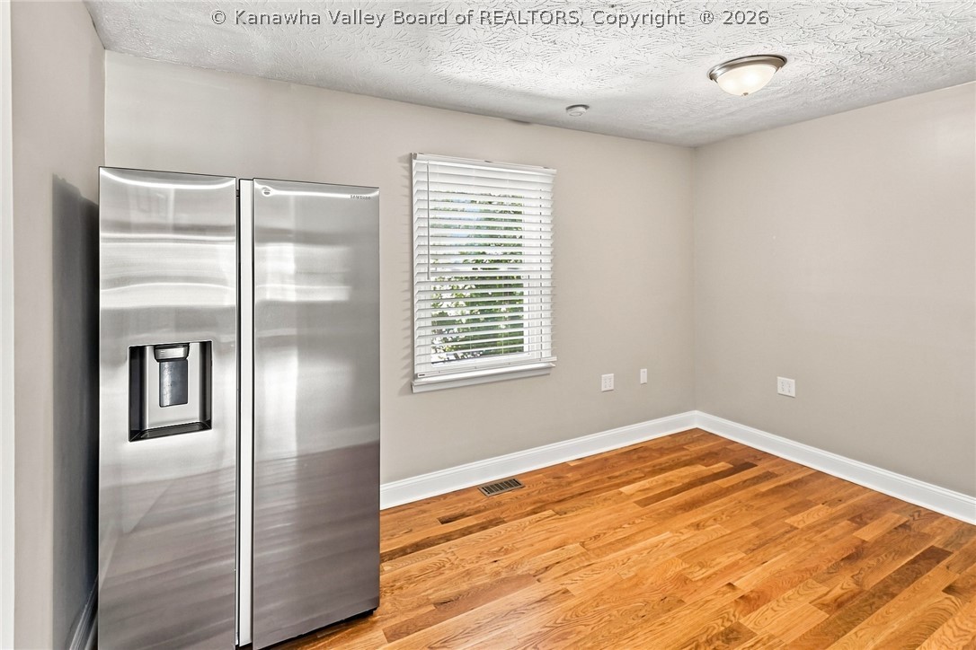 11 Carriage Road