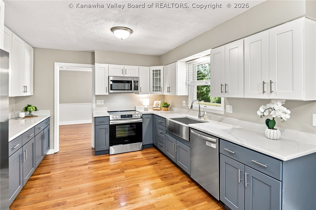 11 Carriage Road