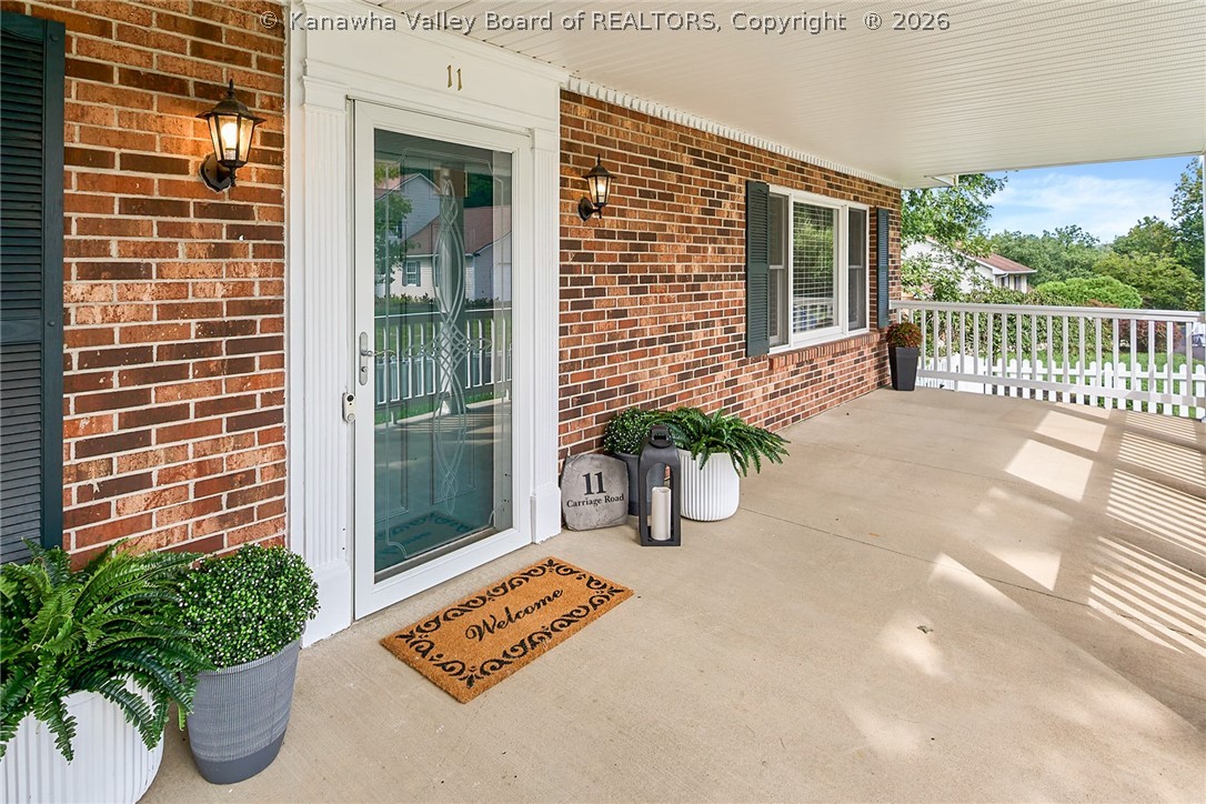 11 Carriage Road