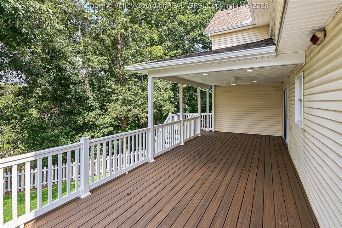 11 Carriage Road