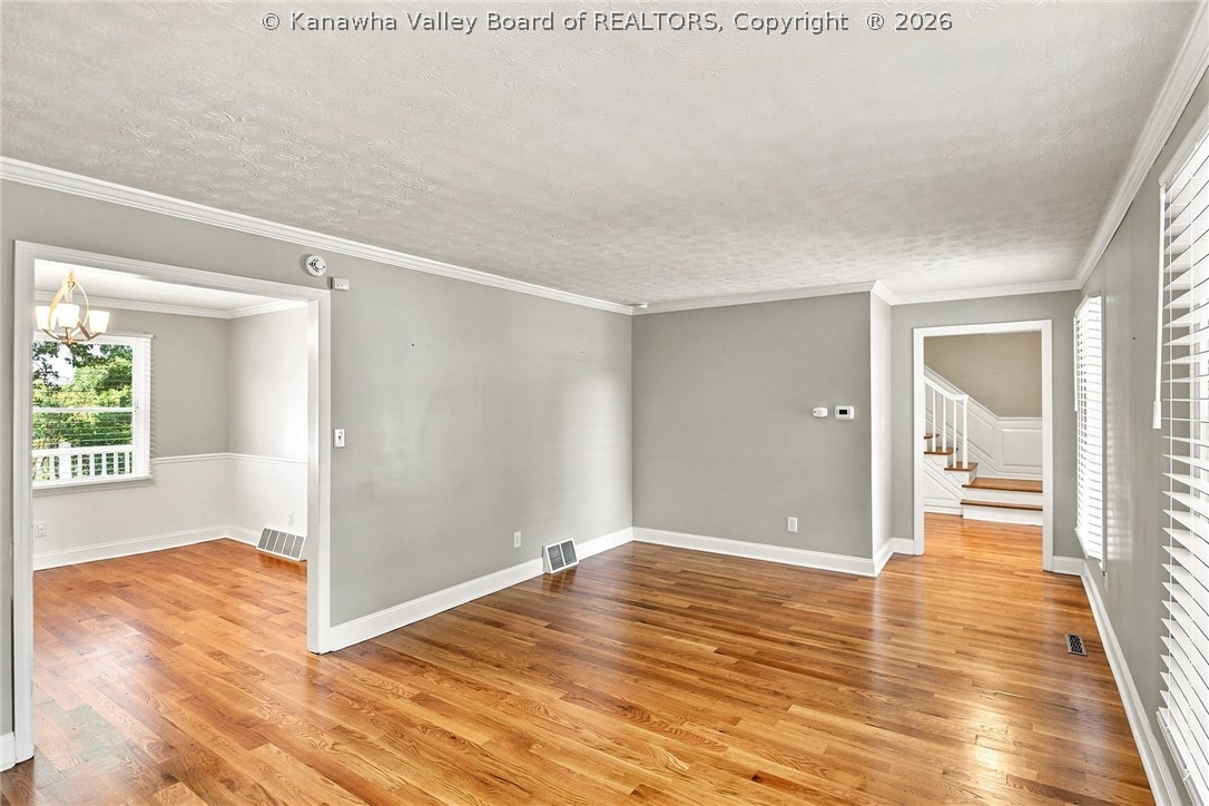 11 Carriage Road