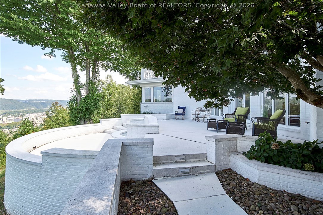 2 Quarry Ridge Road