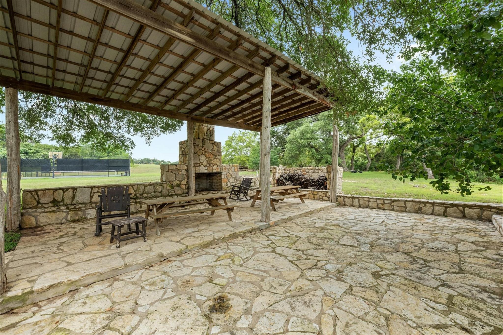 1005 Covered Bridge DR