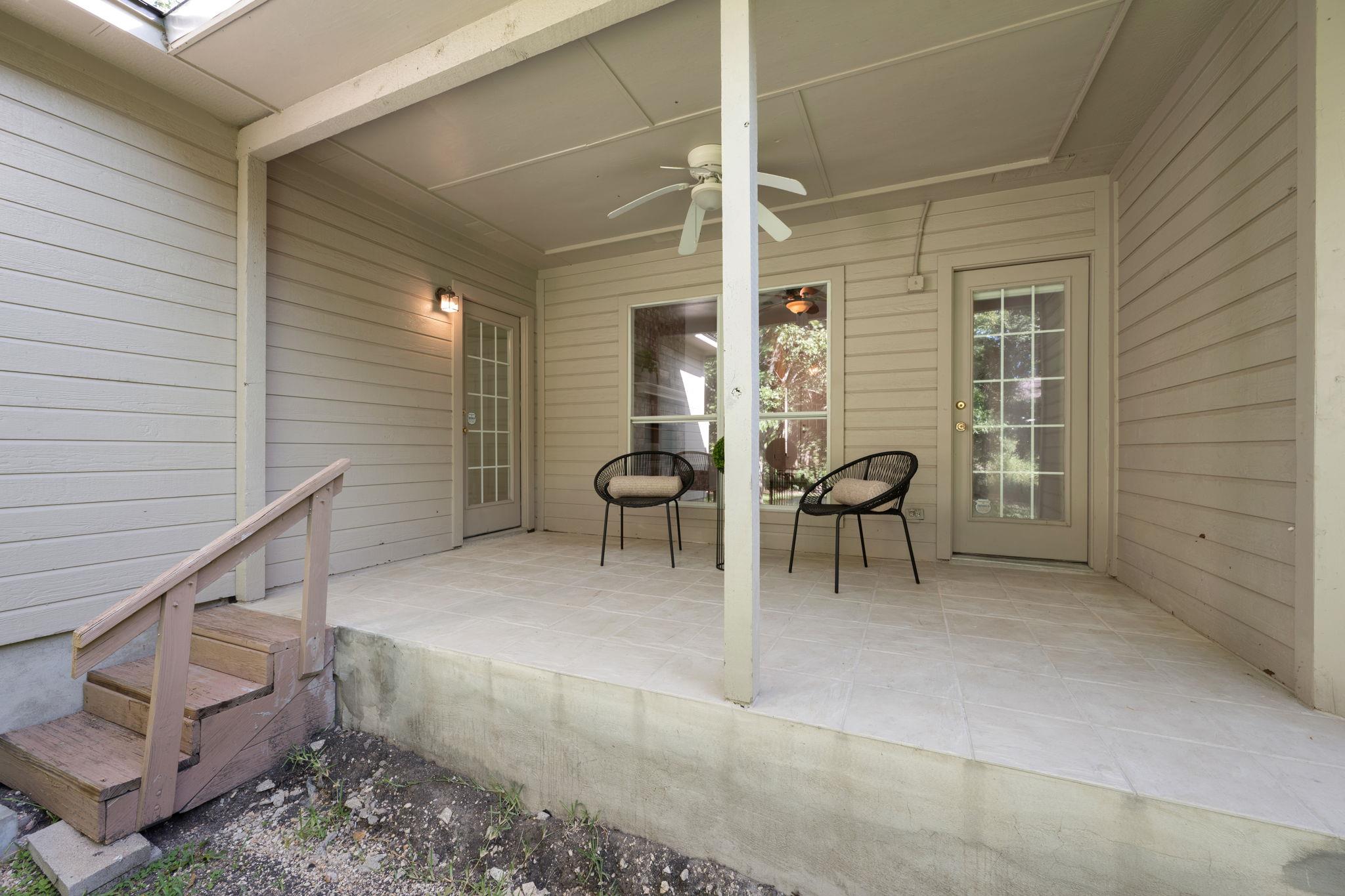 1005 Briargate DR