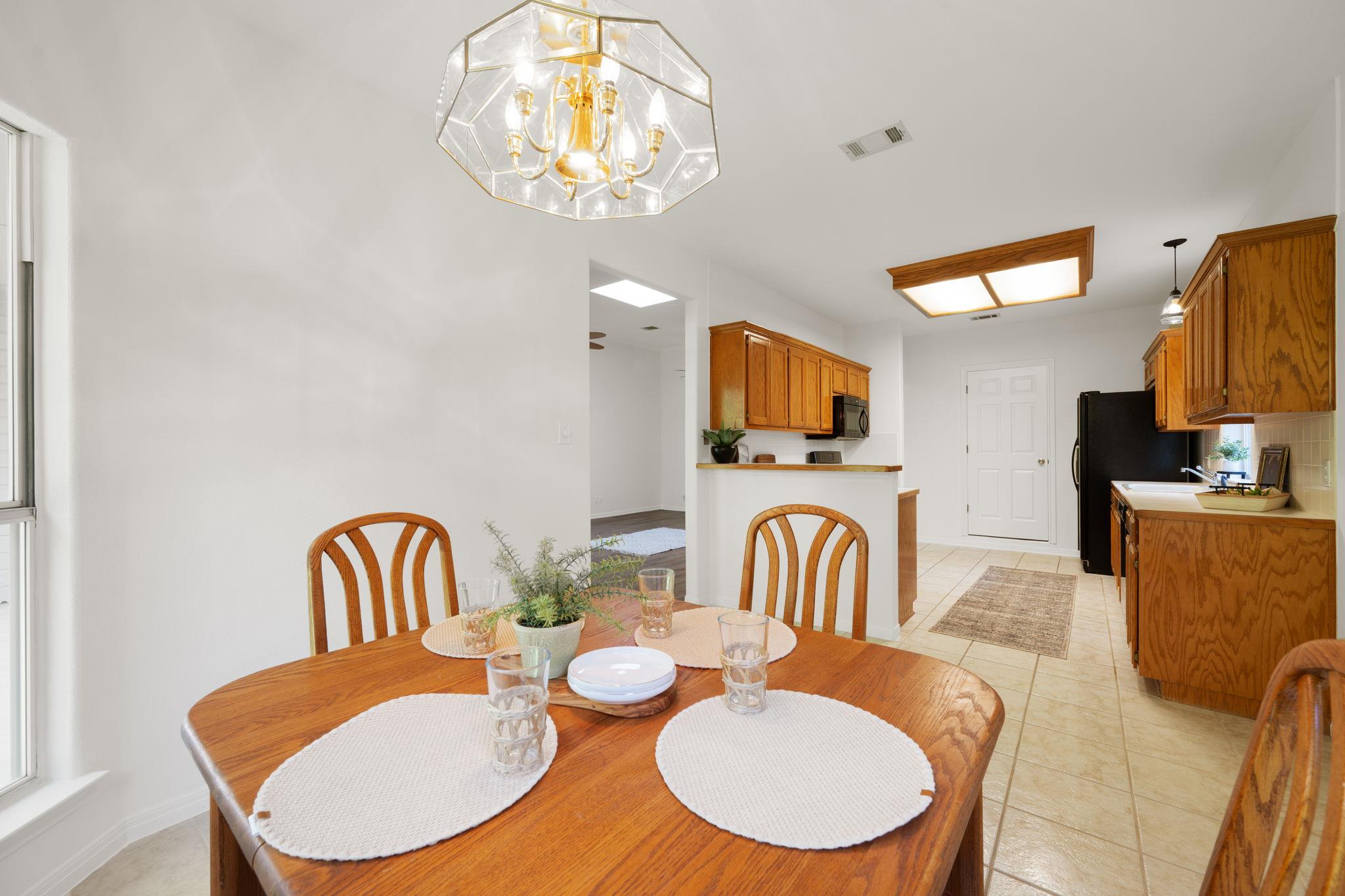 1005 Briargate DR
