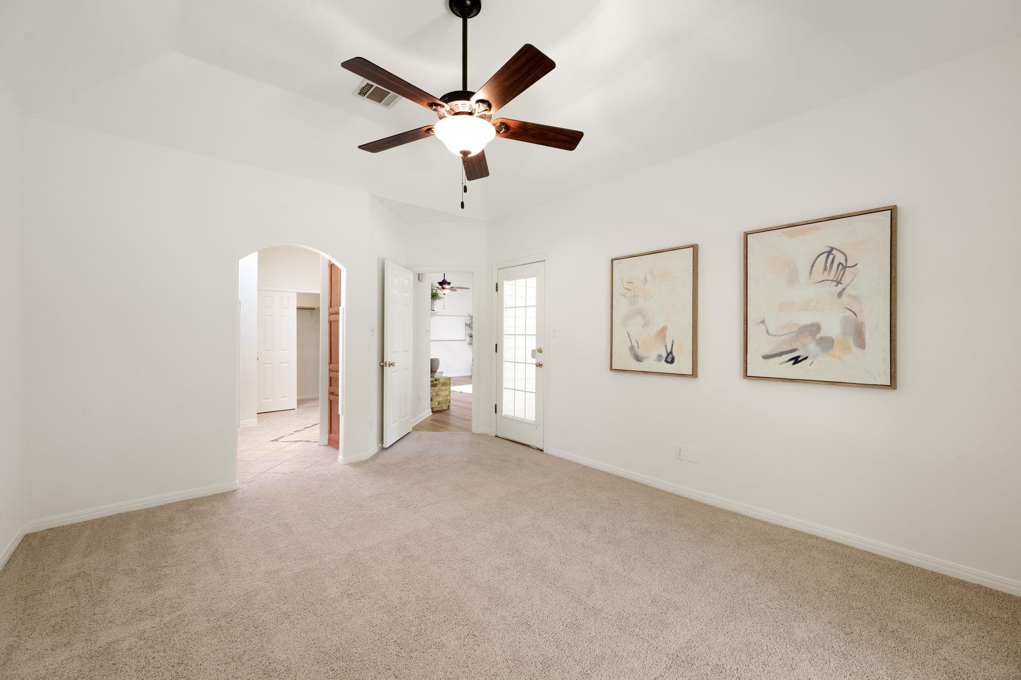 1005 Briargate DR