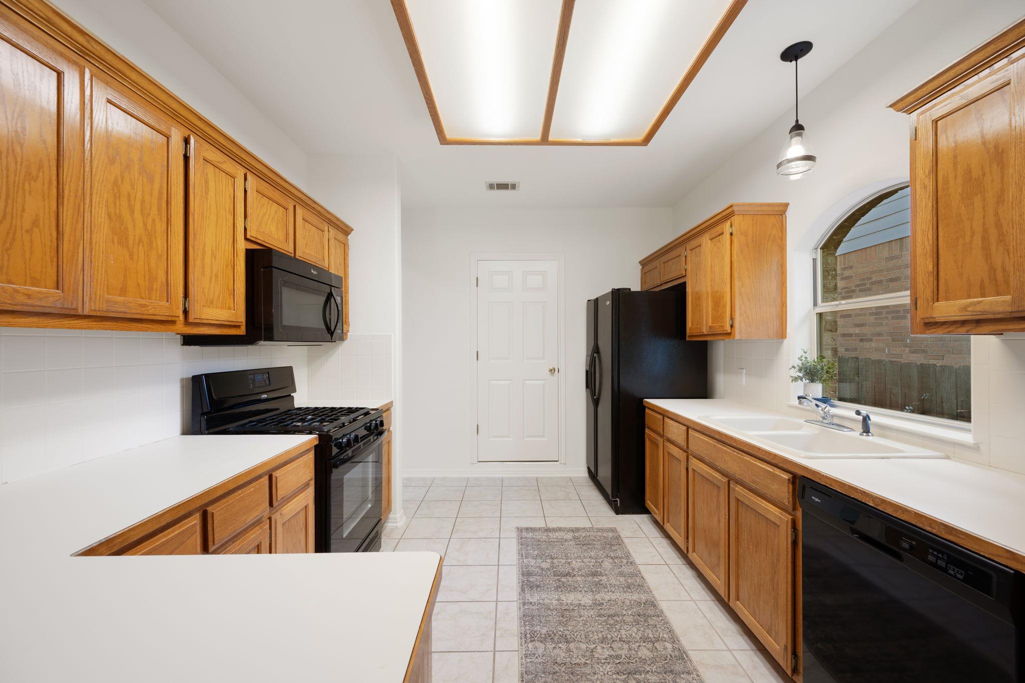 1005 Briargate DR