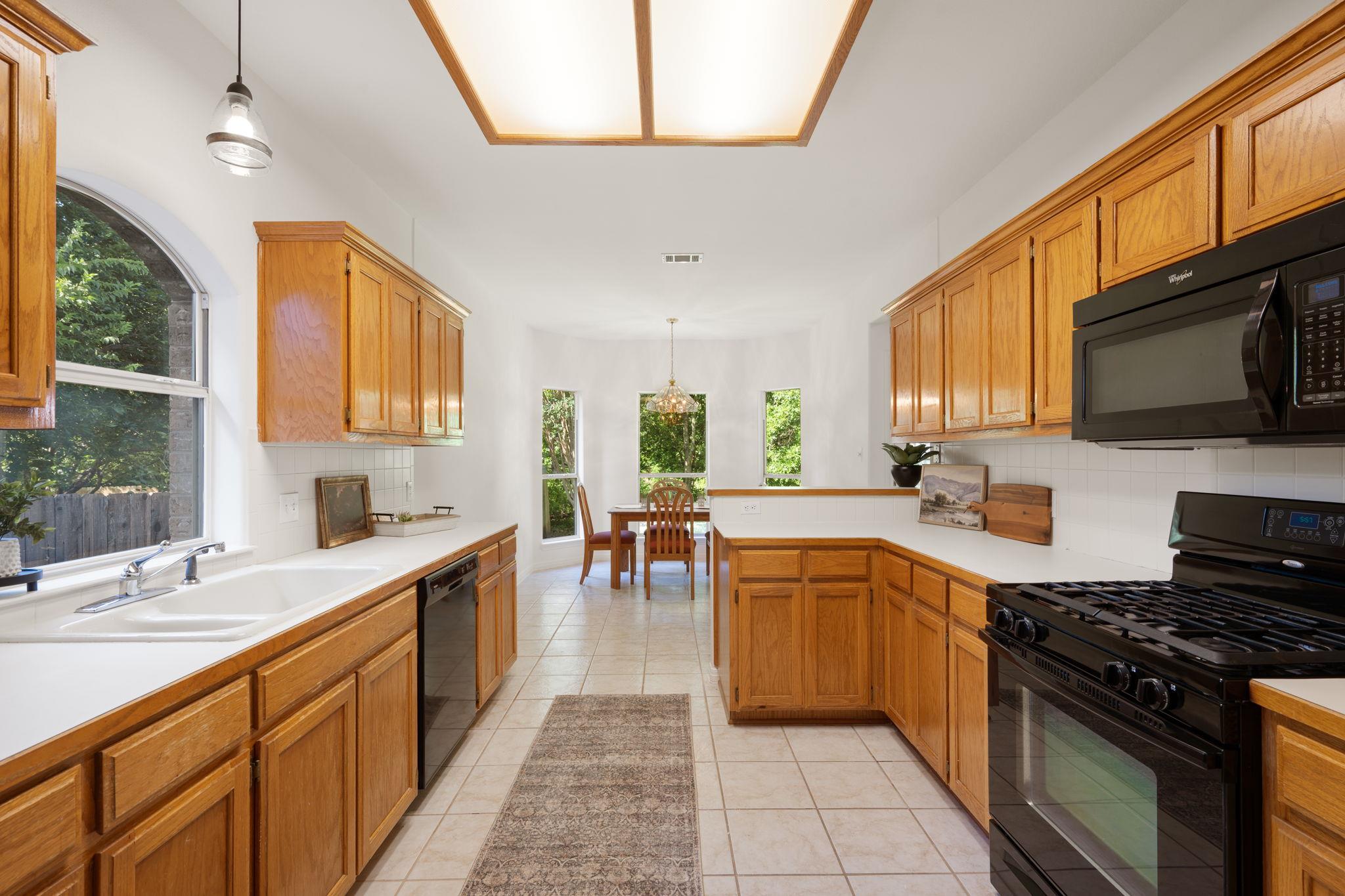1005 Briargate DR