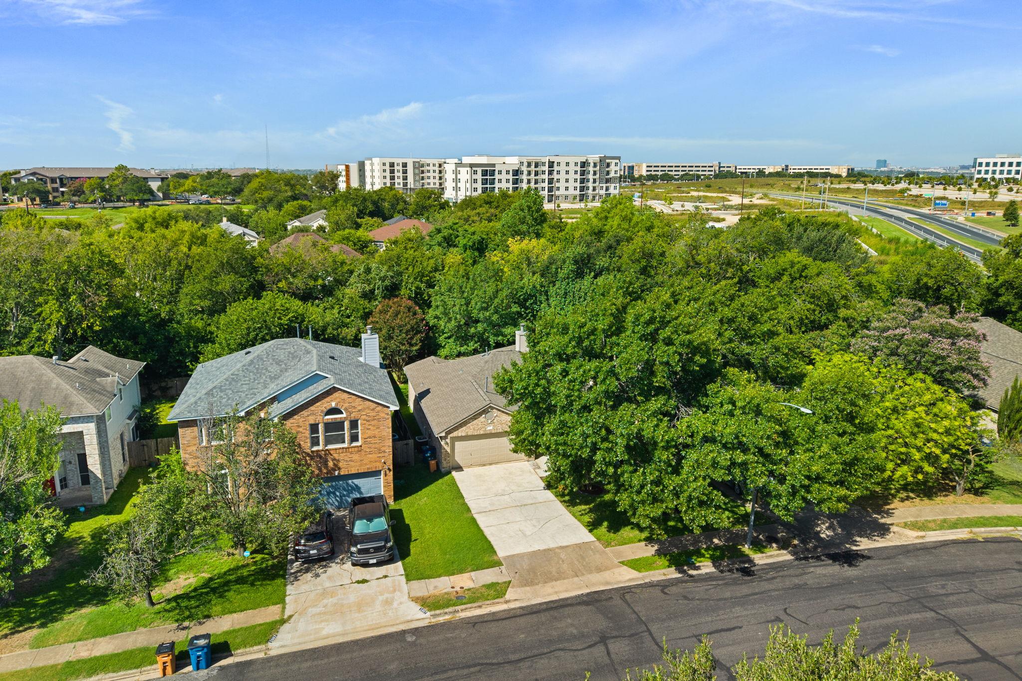 1005 Briargate DR