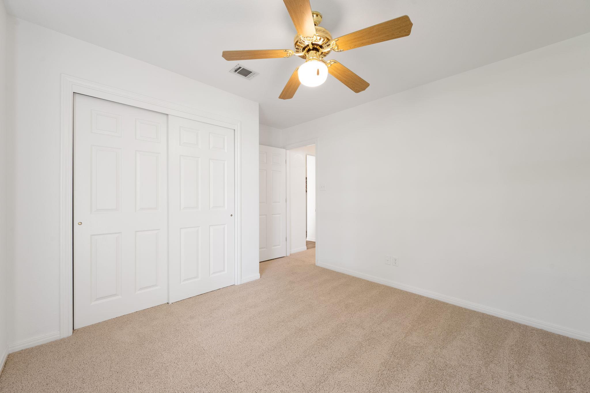 1005 Briargate DR