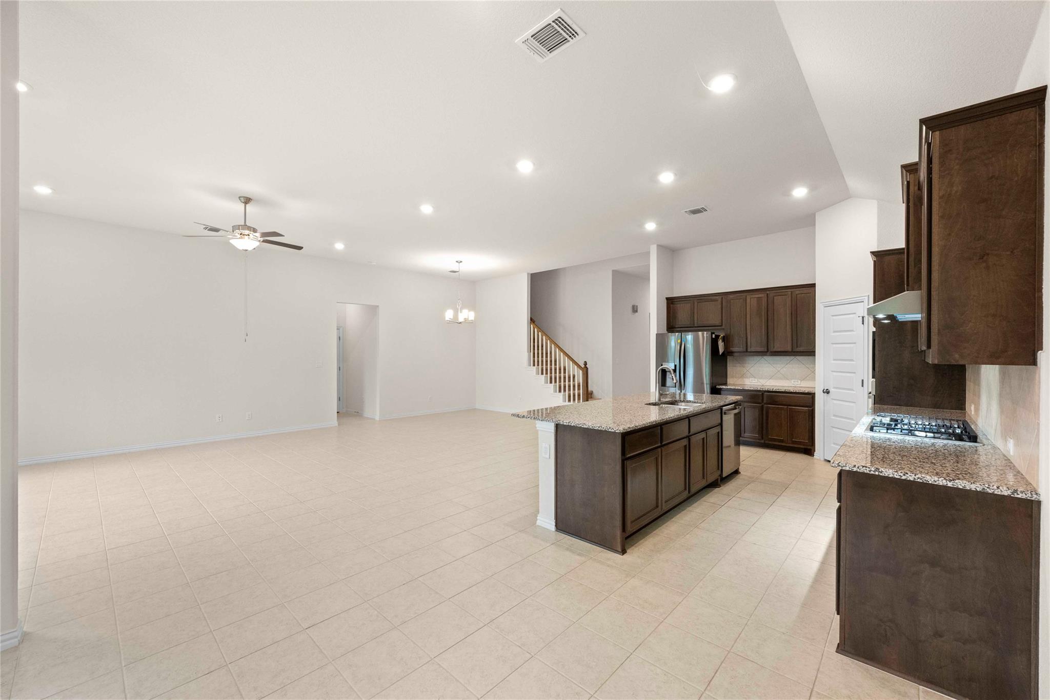 182 Palmillas DR
