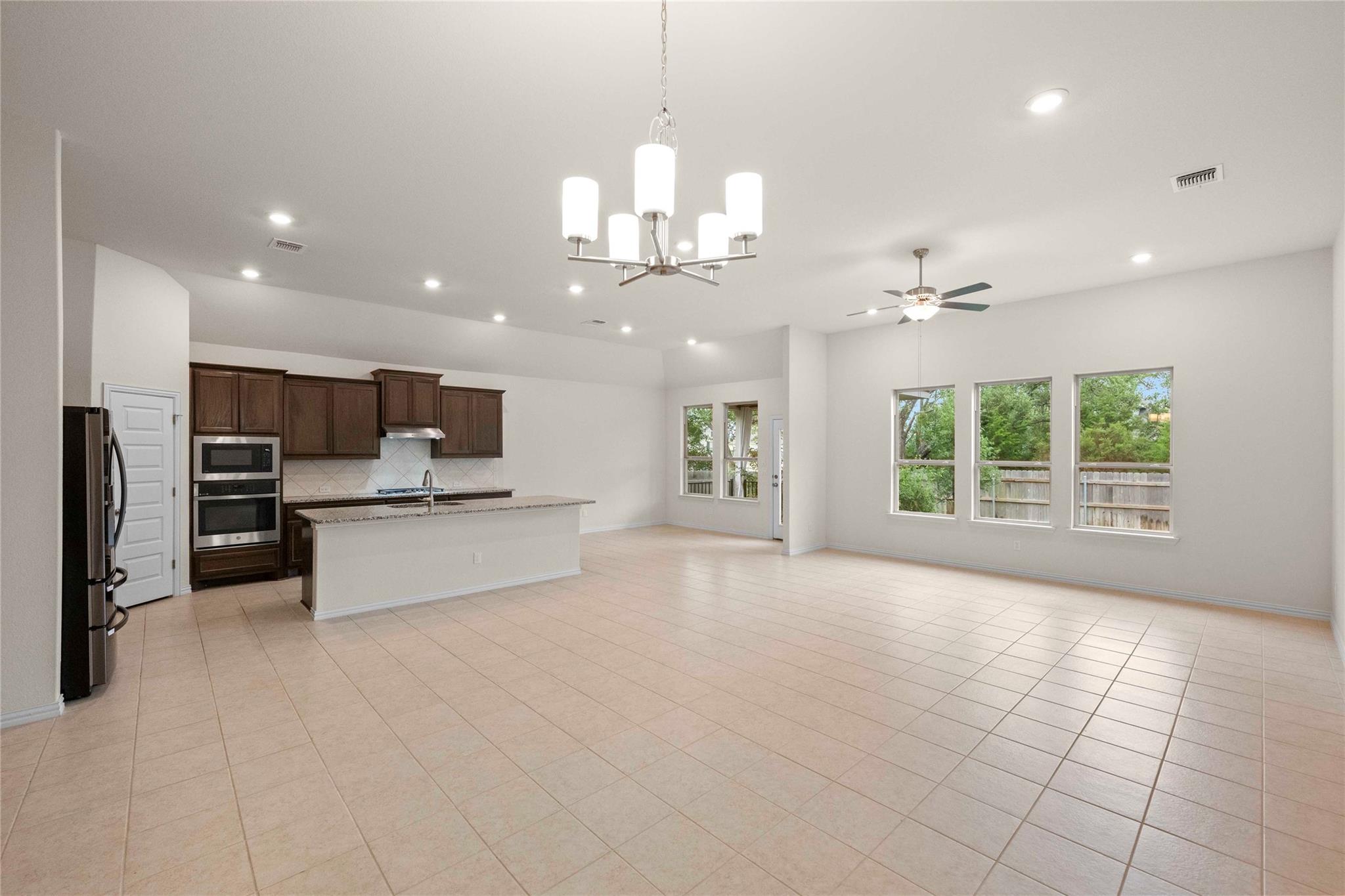 182 Palmillas DR