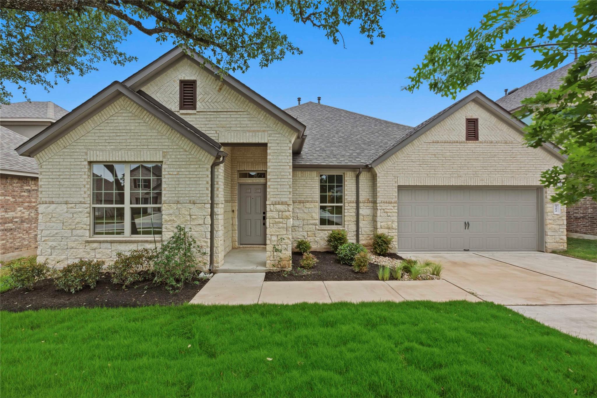 182 Palmillas DR