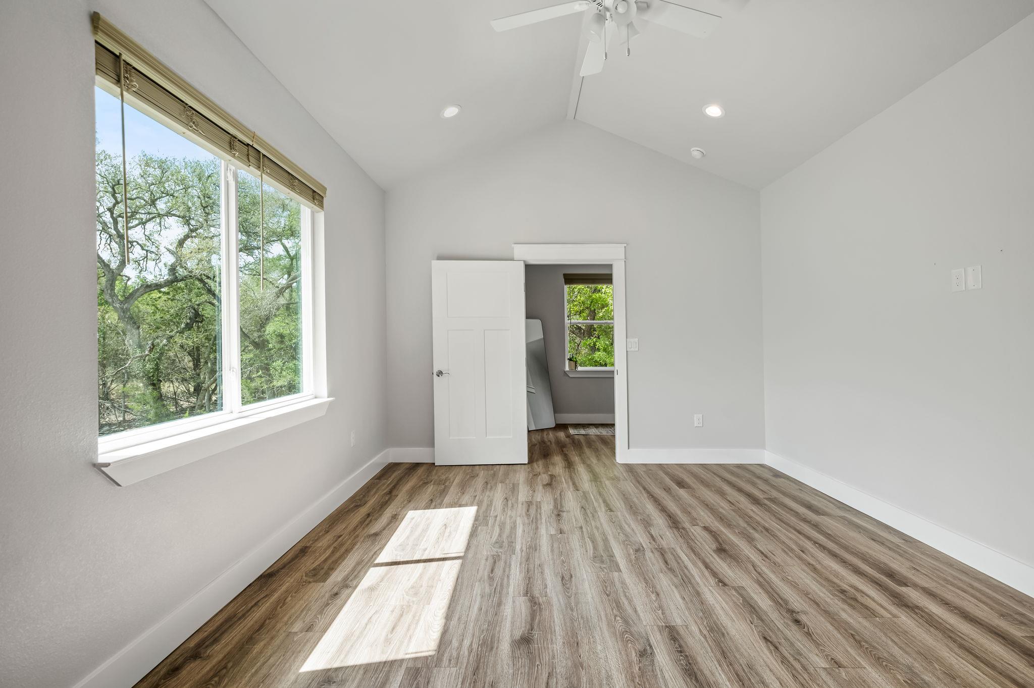 48 Wood Glen DR