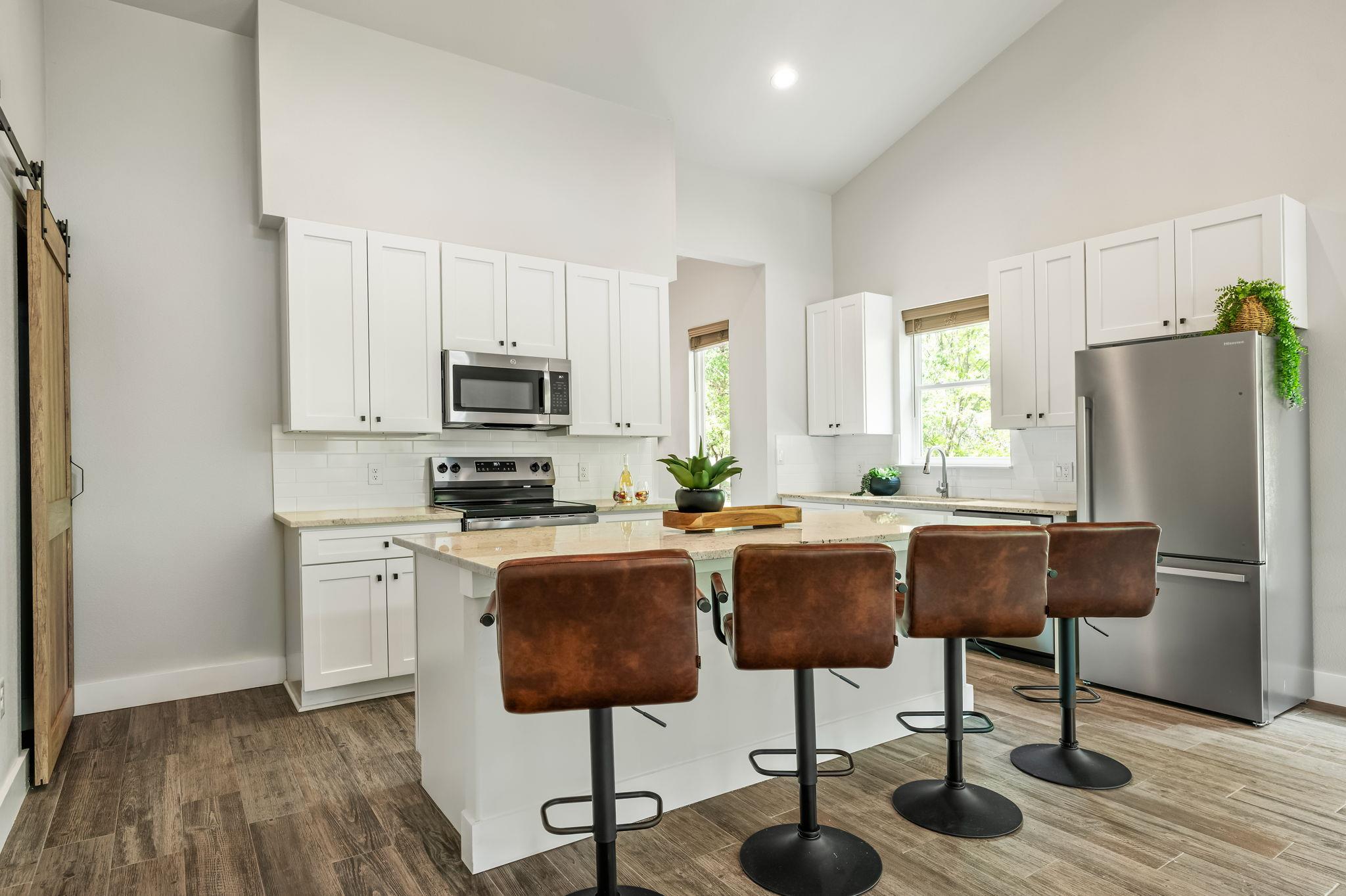 48 Wood Glen DR