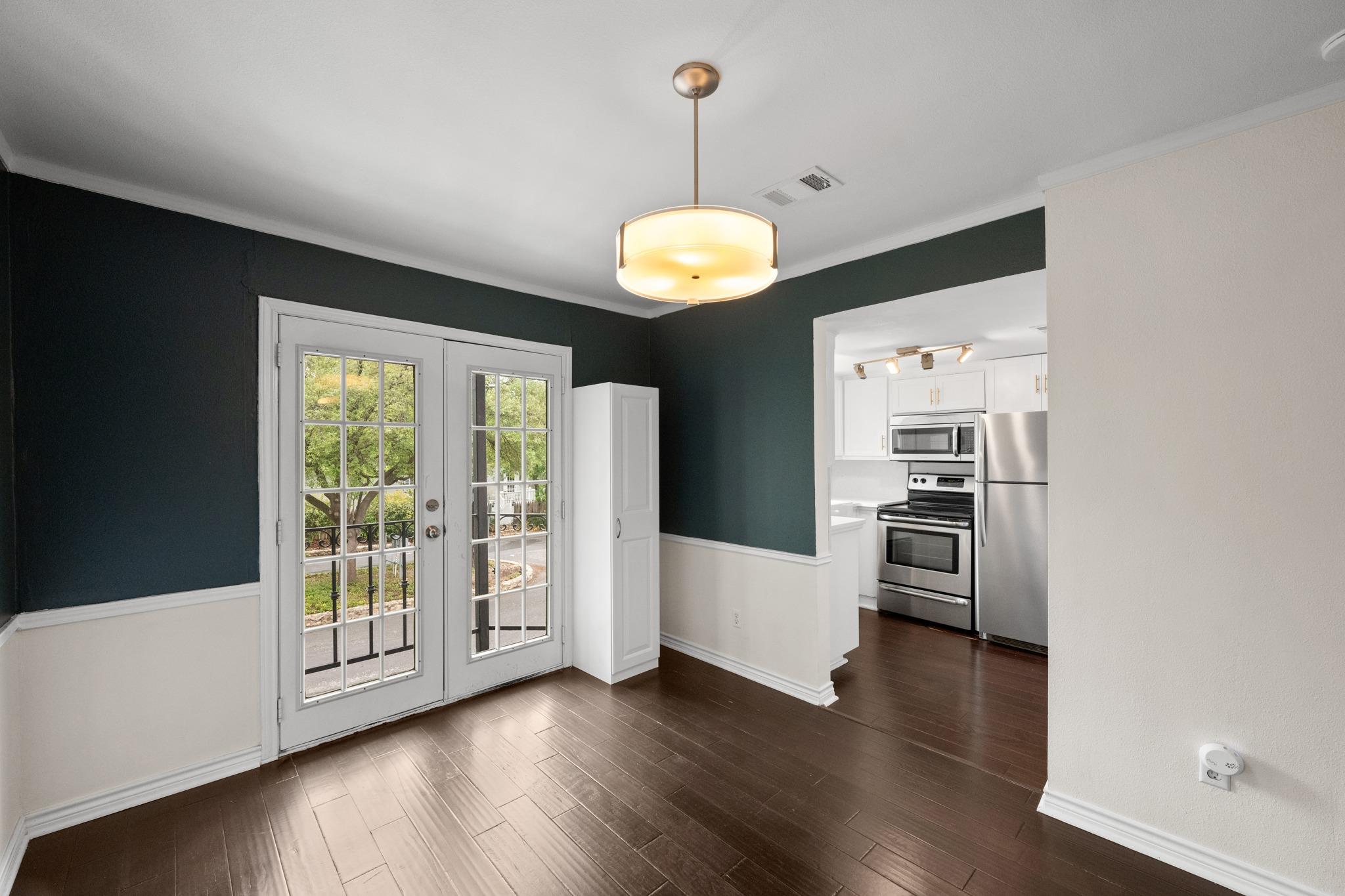 1500 Woodlawn BLVD # 202