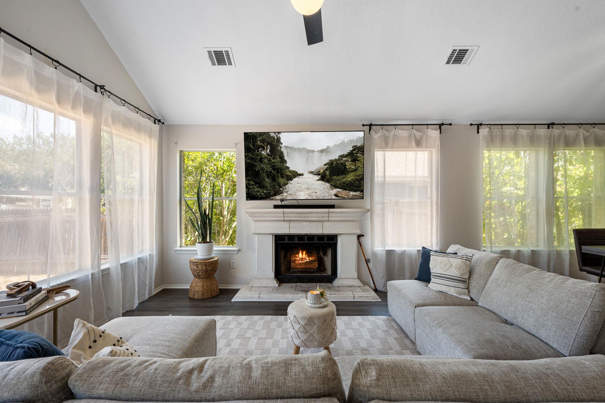 1606 Academy PL