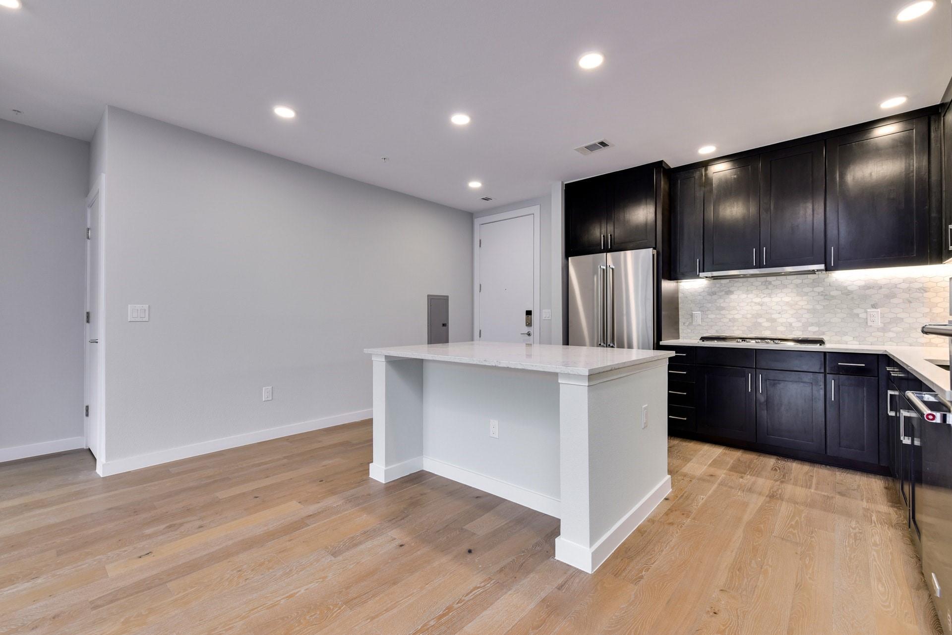 900 S 1st ST # 307