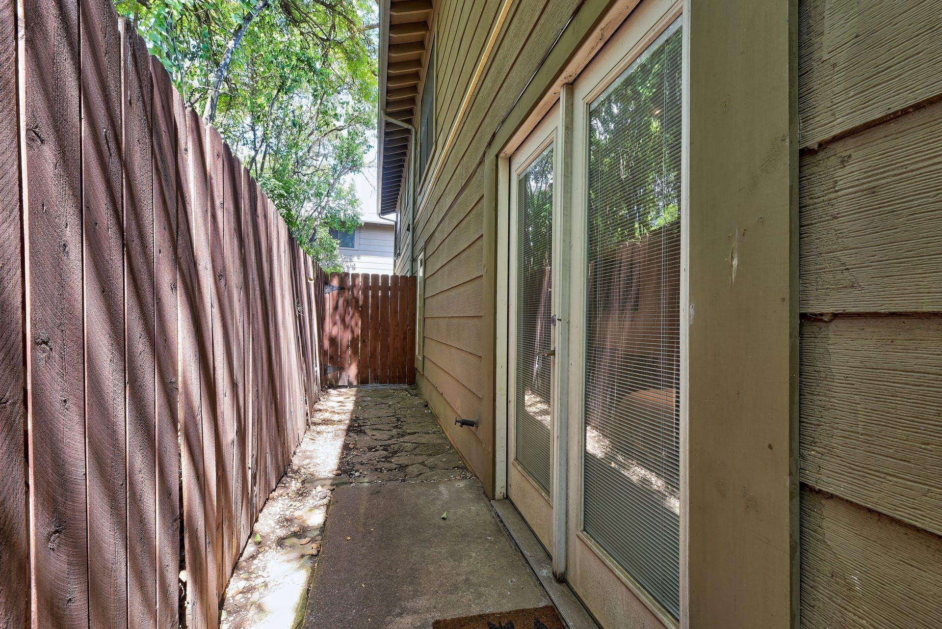 1100 Azie Morton RD # 1102
