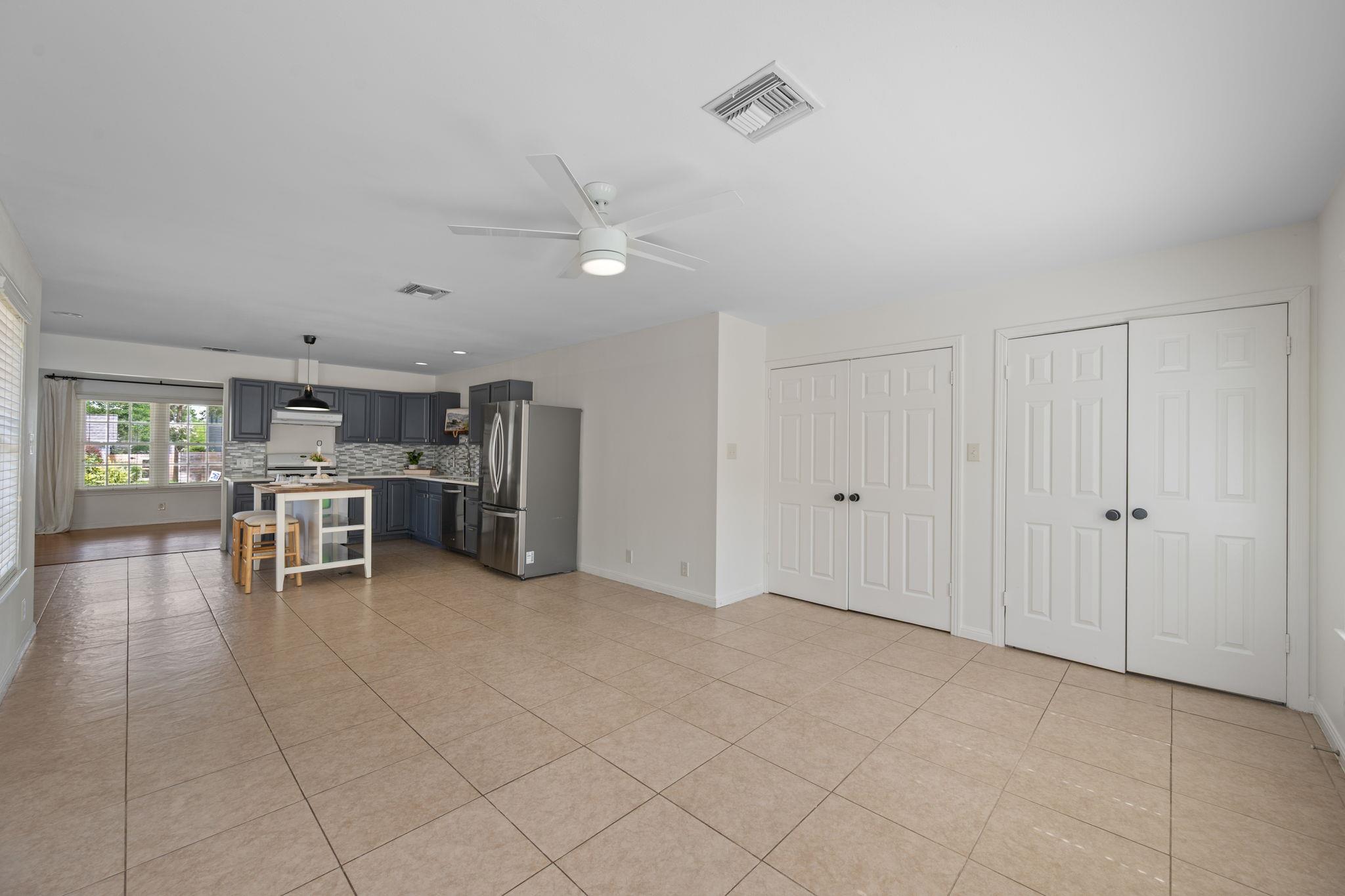 5010 W Frances PL
