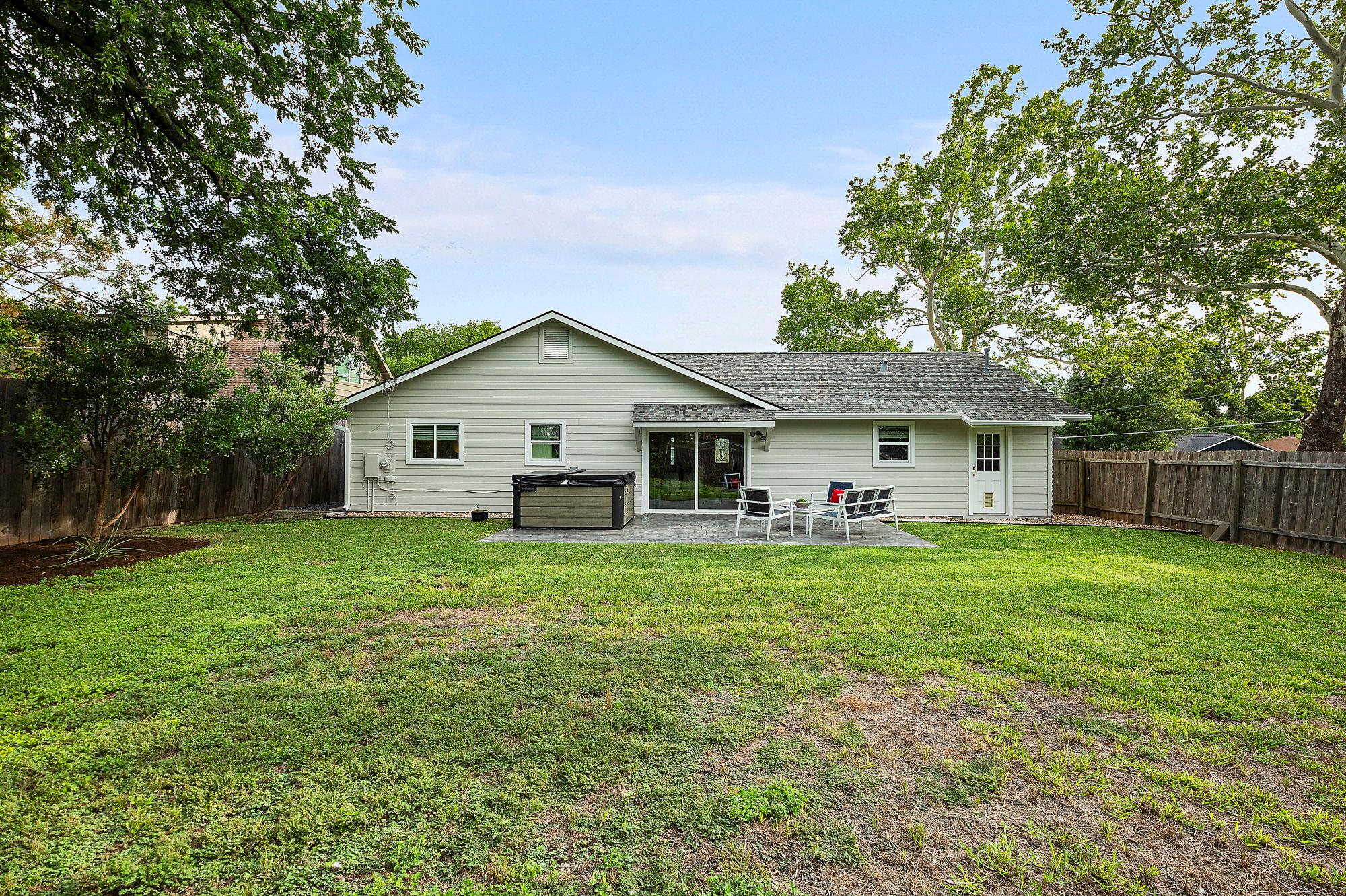 1812 Pompton DR