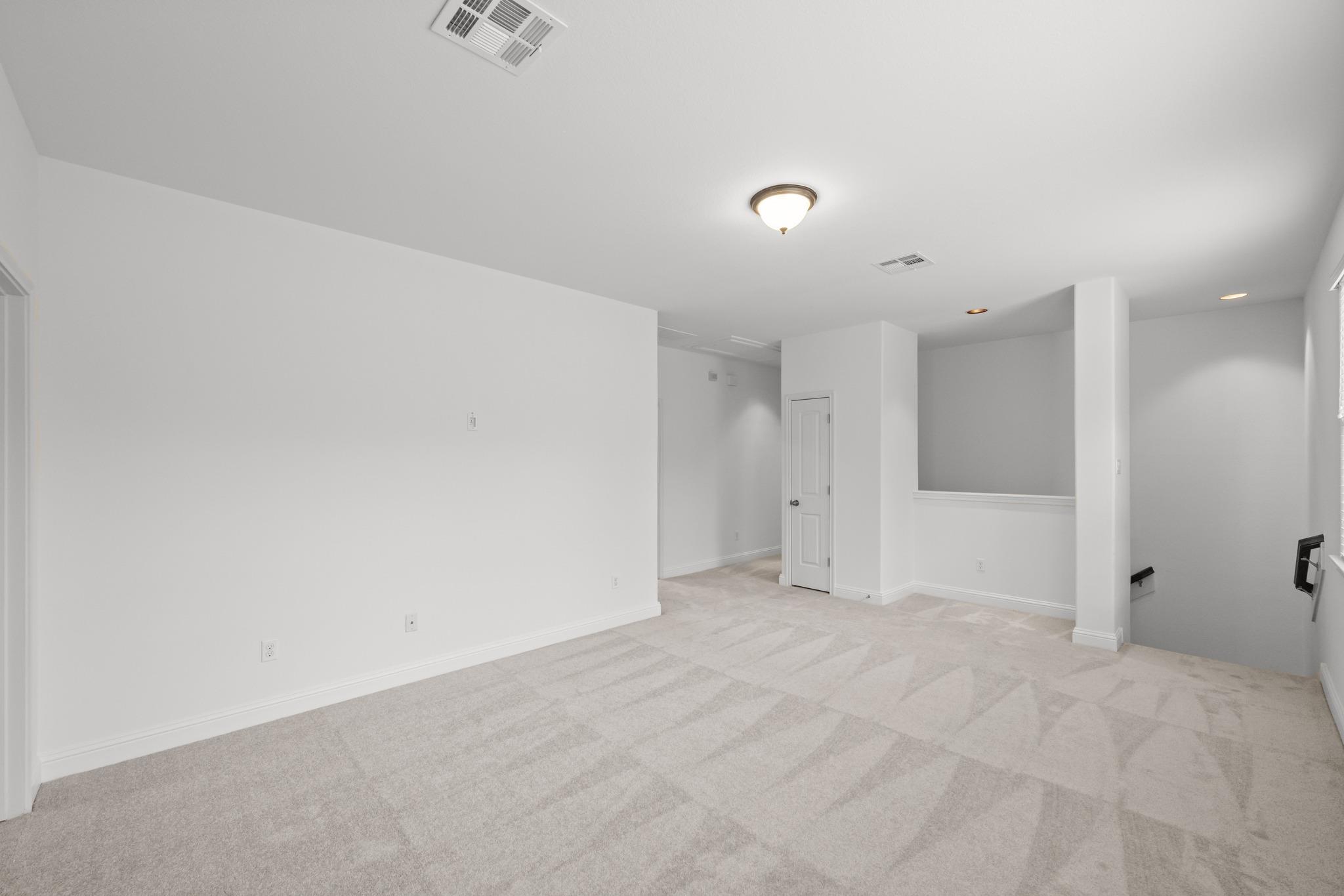 2501 Amur DR