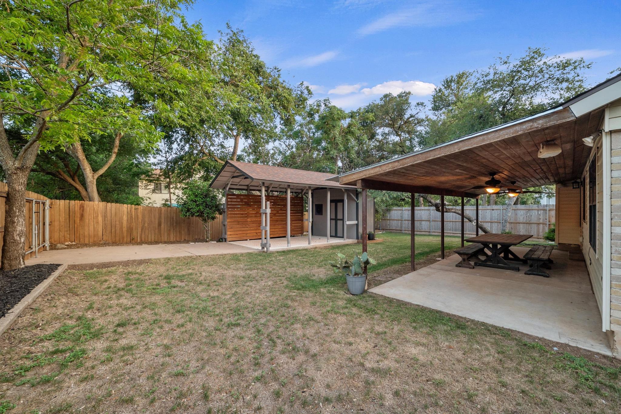 7701 Lowdes DR