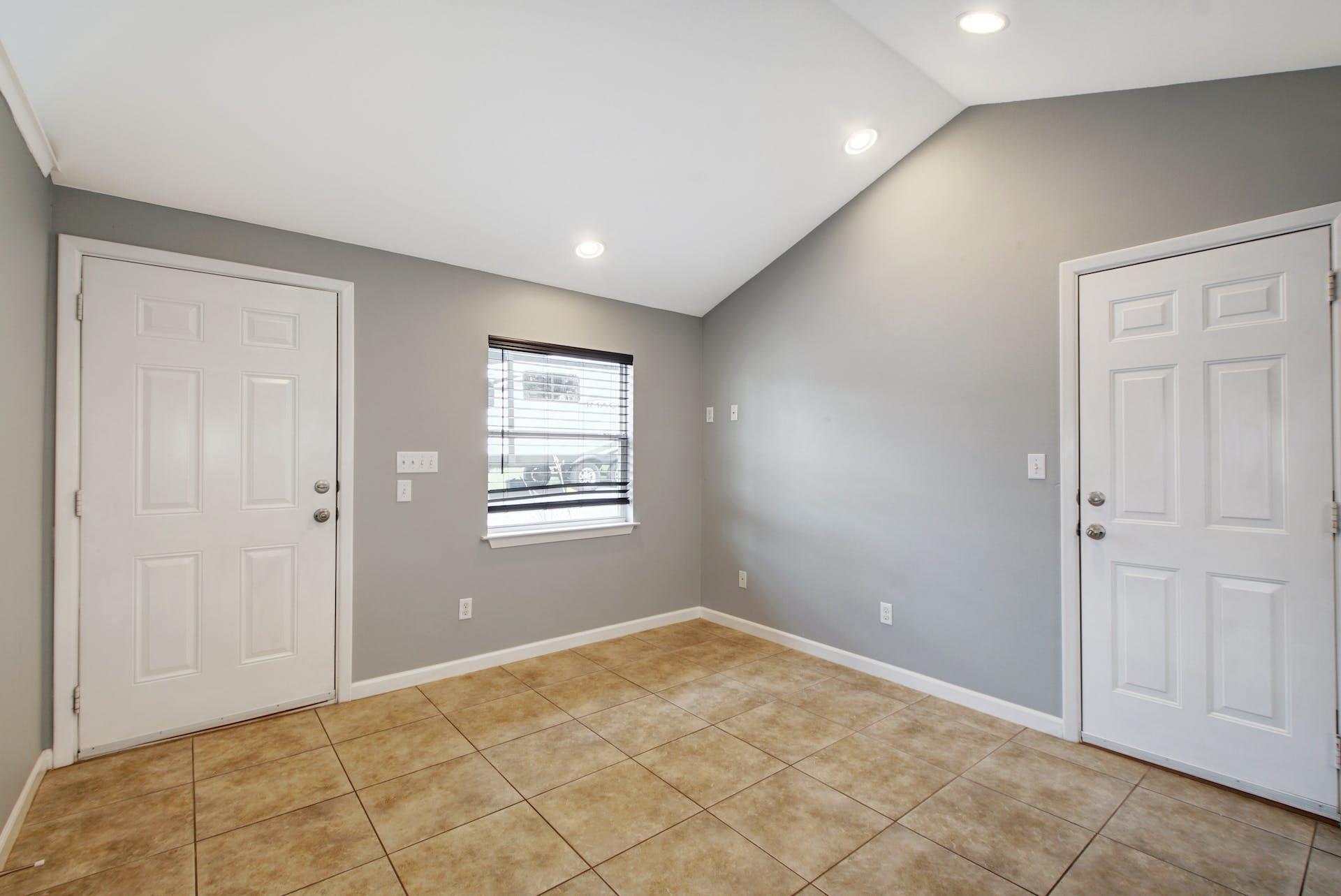 1118 Northwestern Ave # D