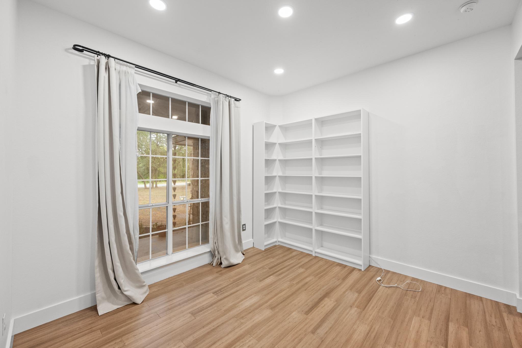 182 Elm Wood DR