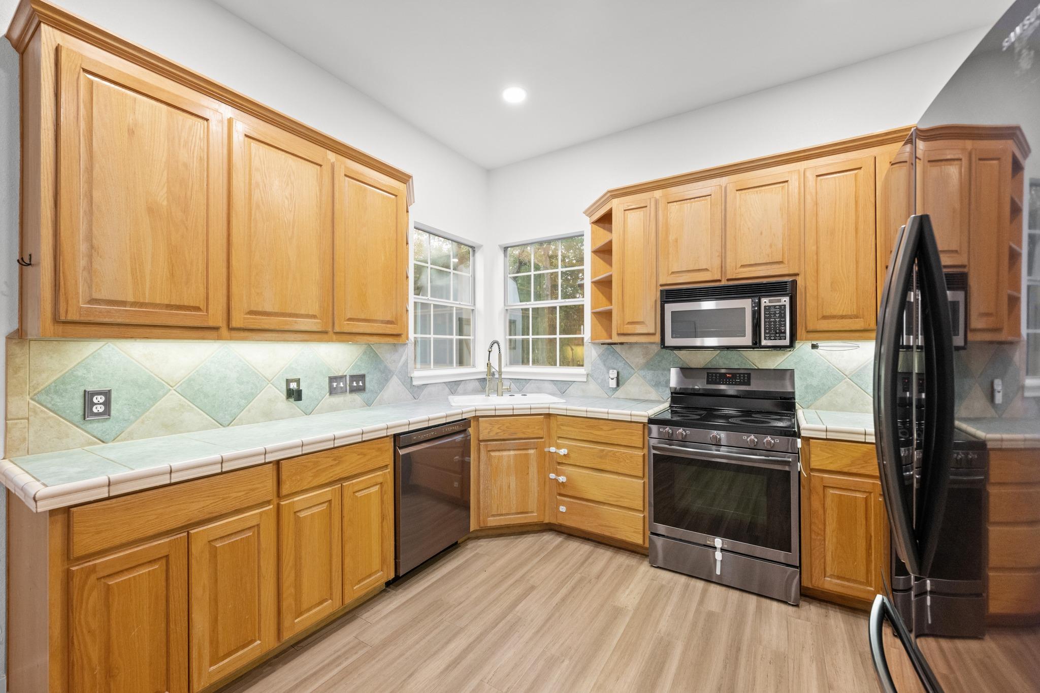 182 Elm Wood DR