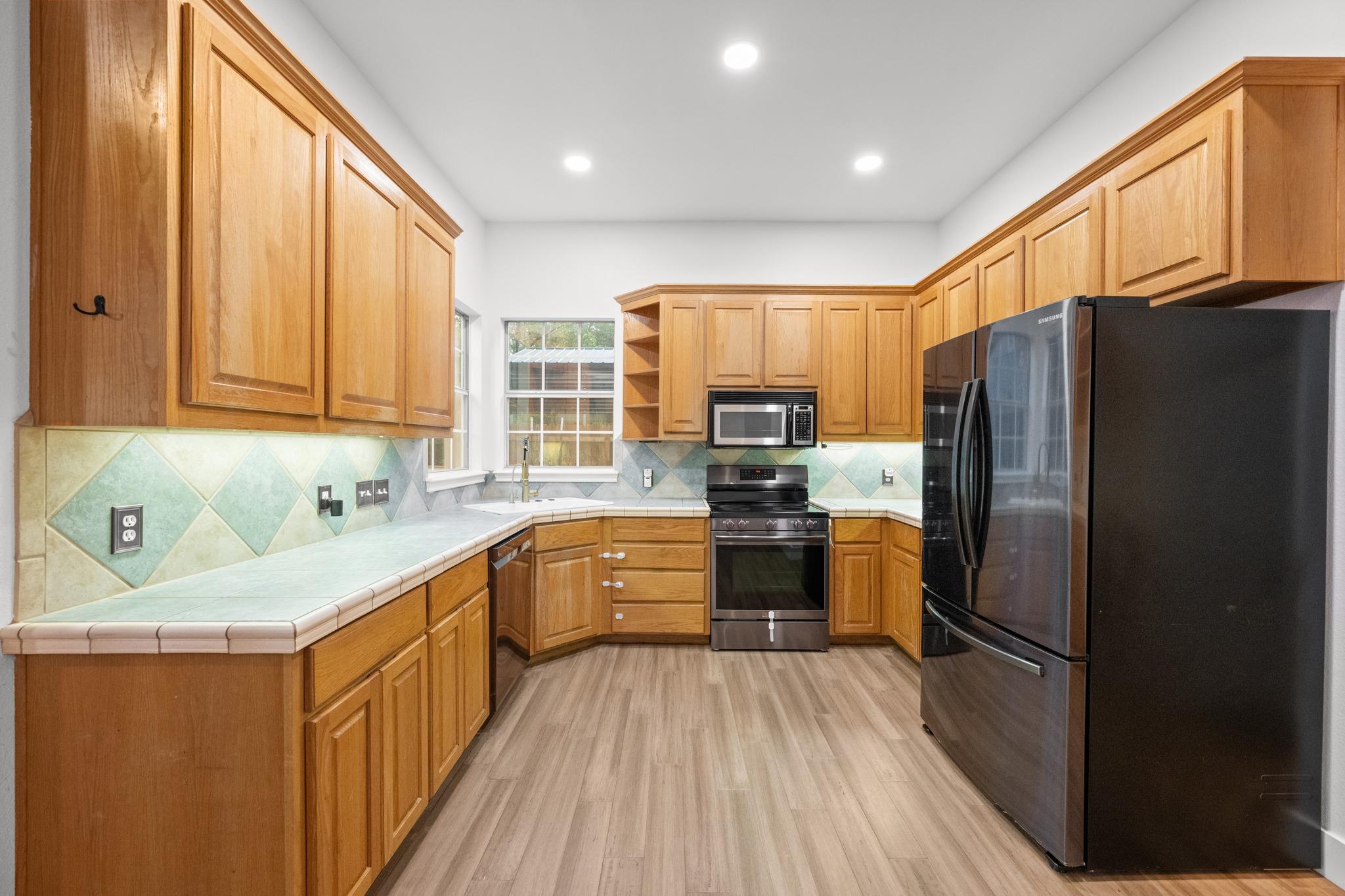 182 Elm Wood DR