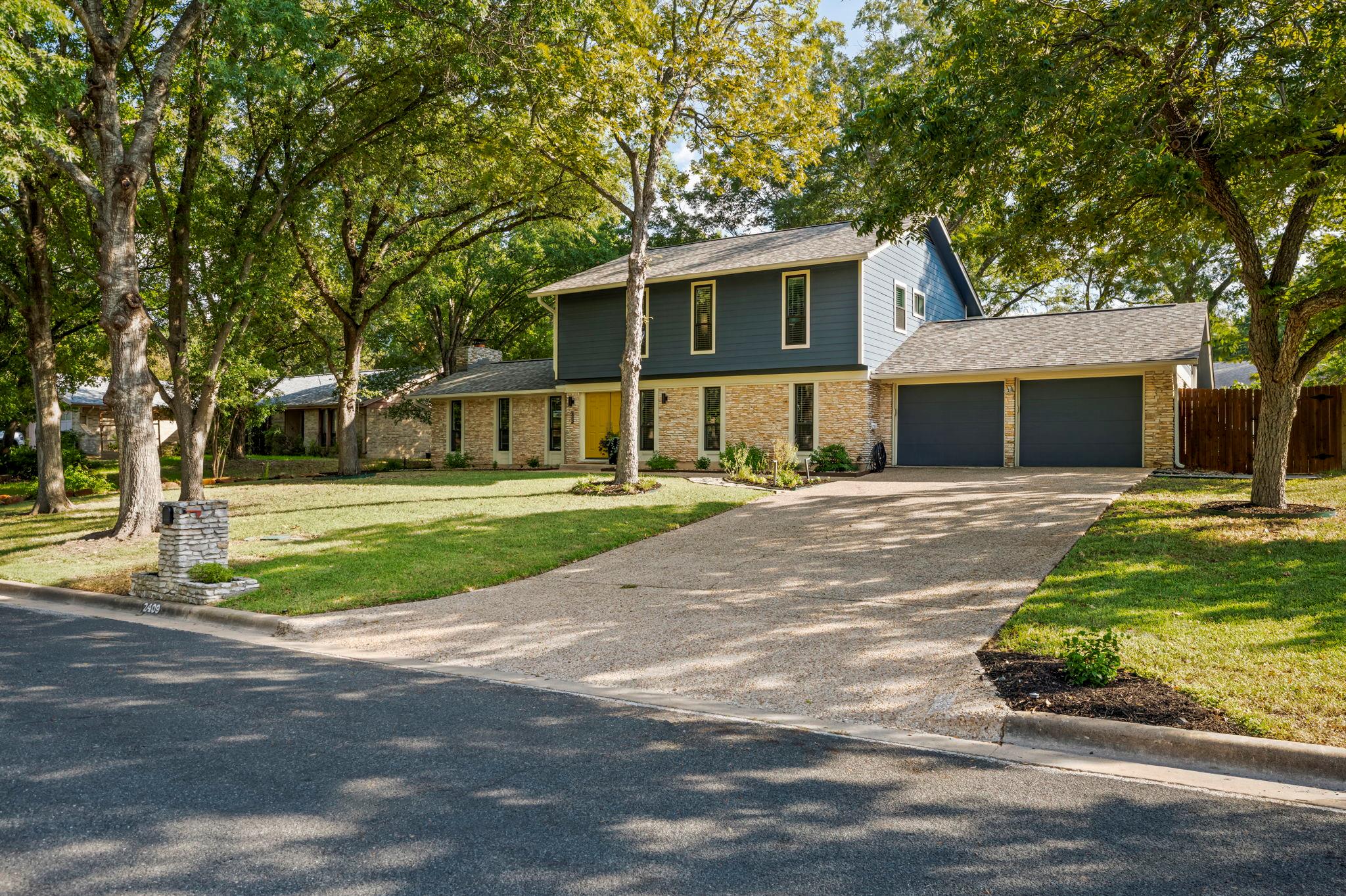 2409 Lancaster DR