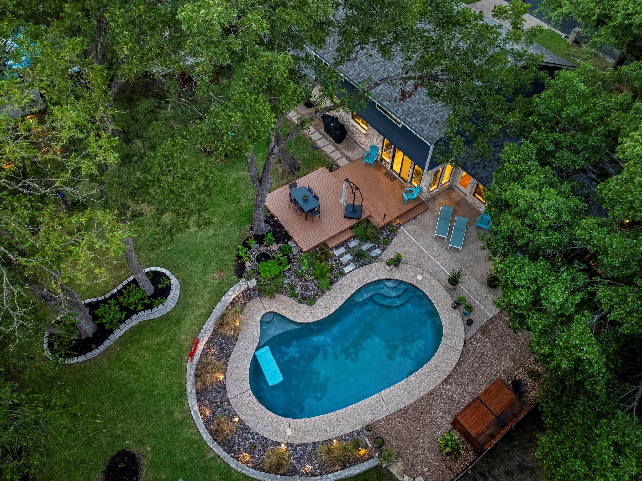 2409 Lancaster DR