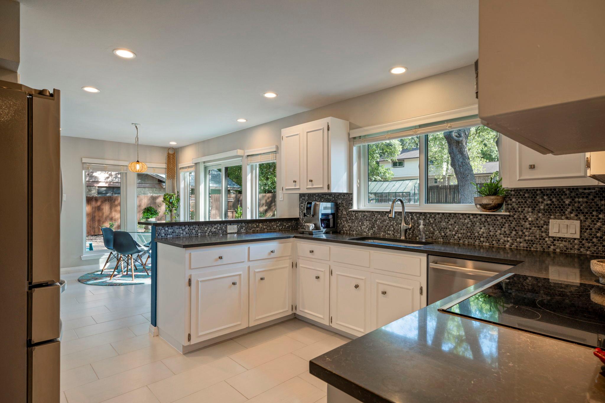2409 Lancaster DR