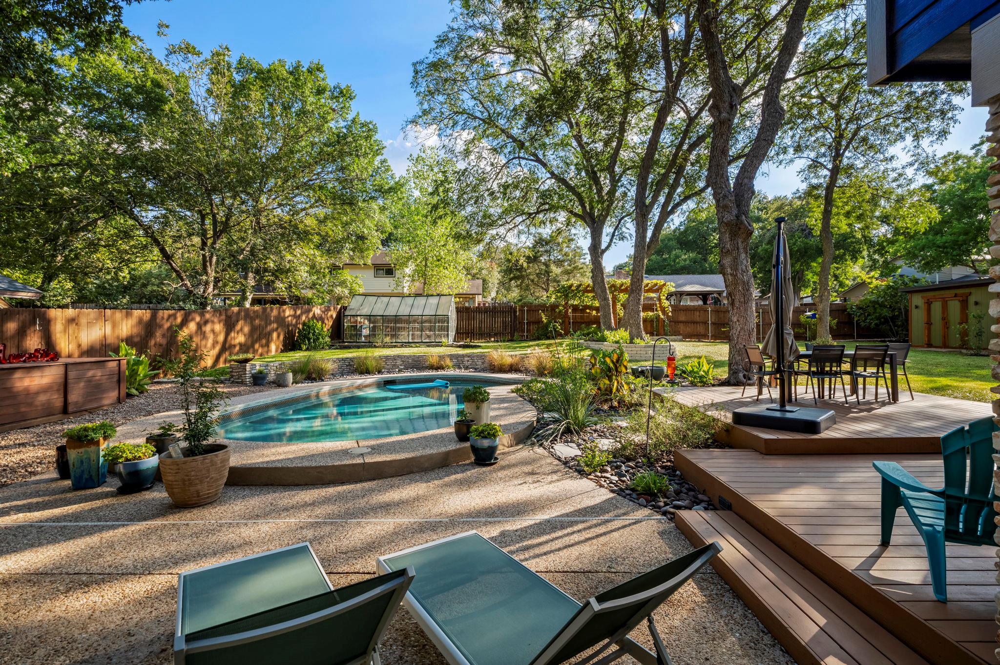 2409 Lancaster DR