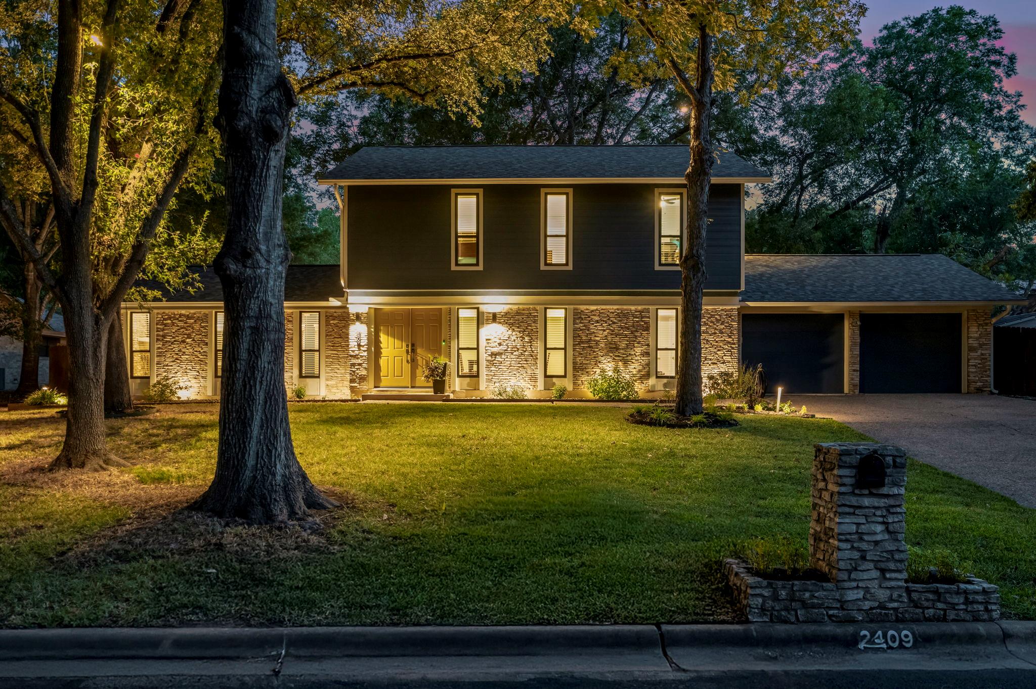 2409 Lancaster DR