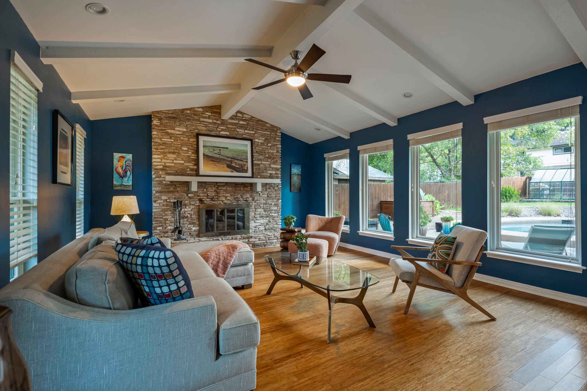 2409 Lancaster DR