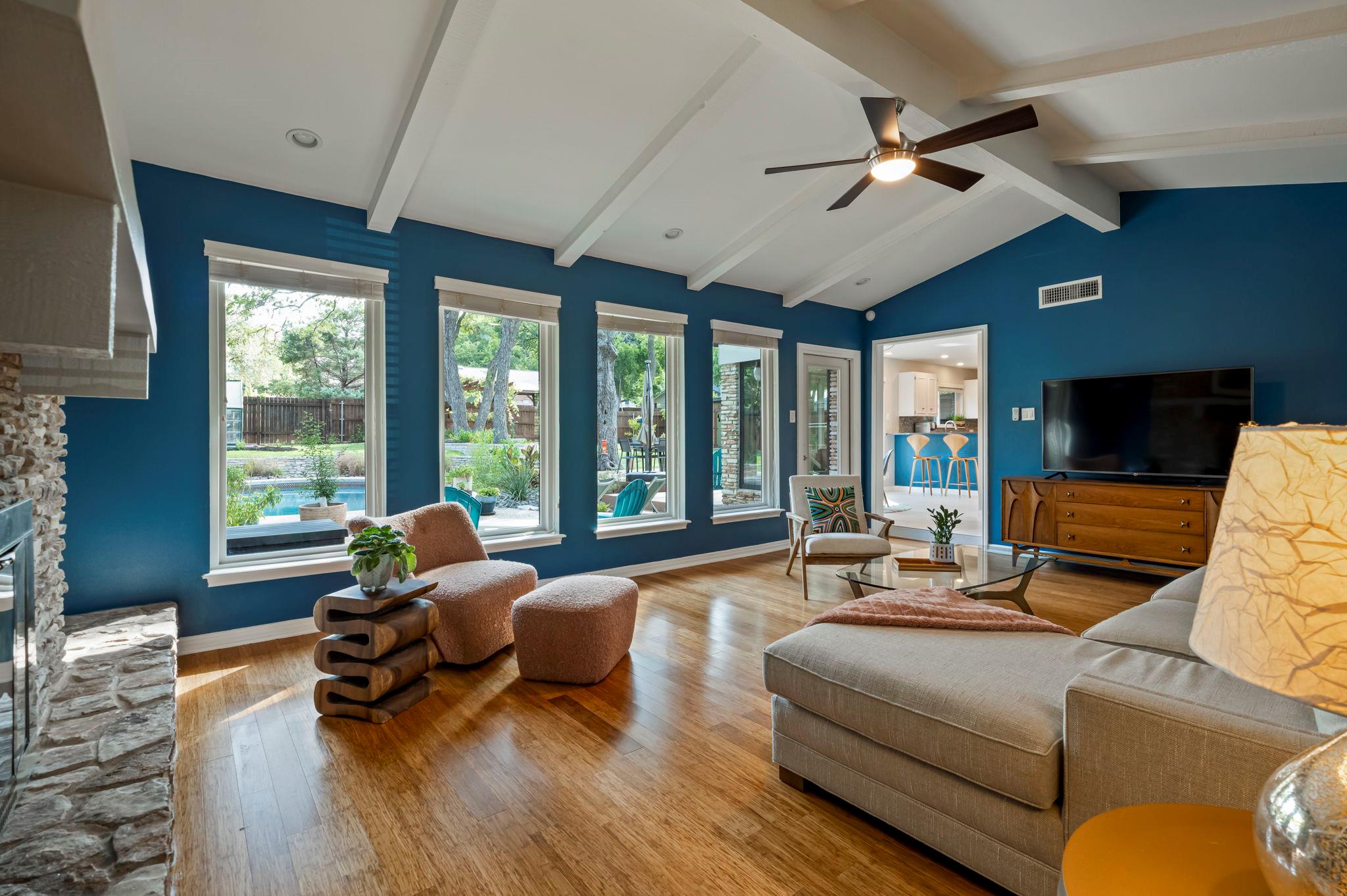 2409 Lancaster DR