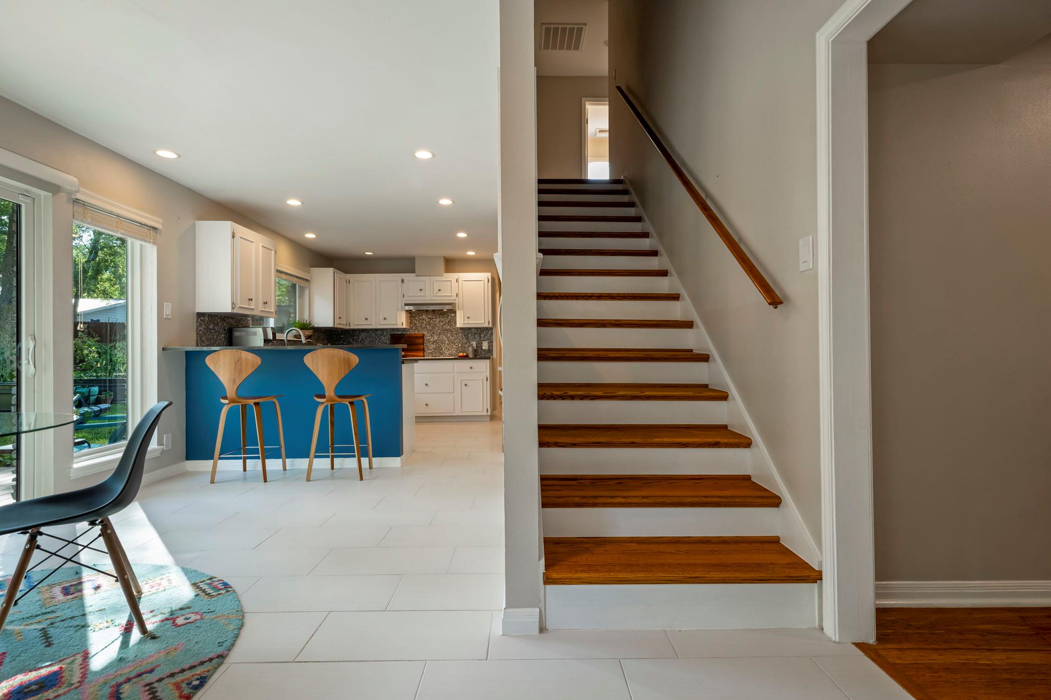 2409 Lancaster DR