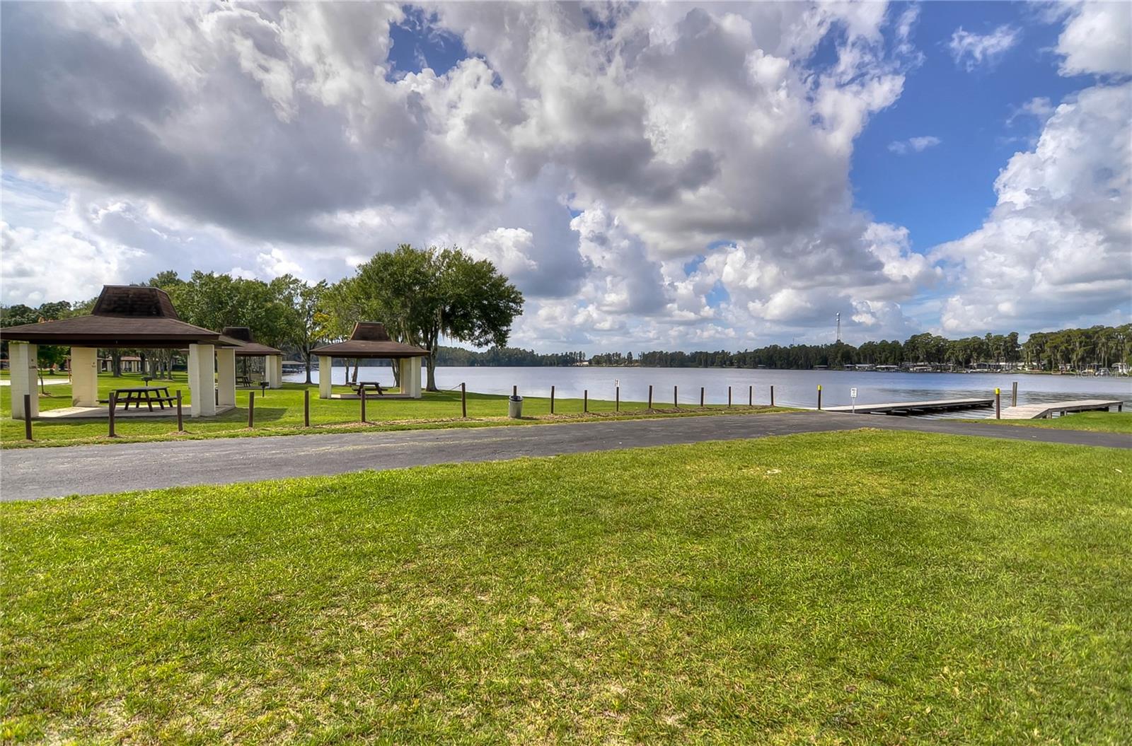 3046 LAKE PADGETT DR