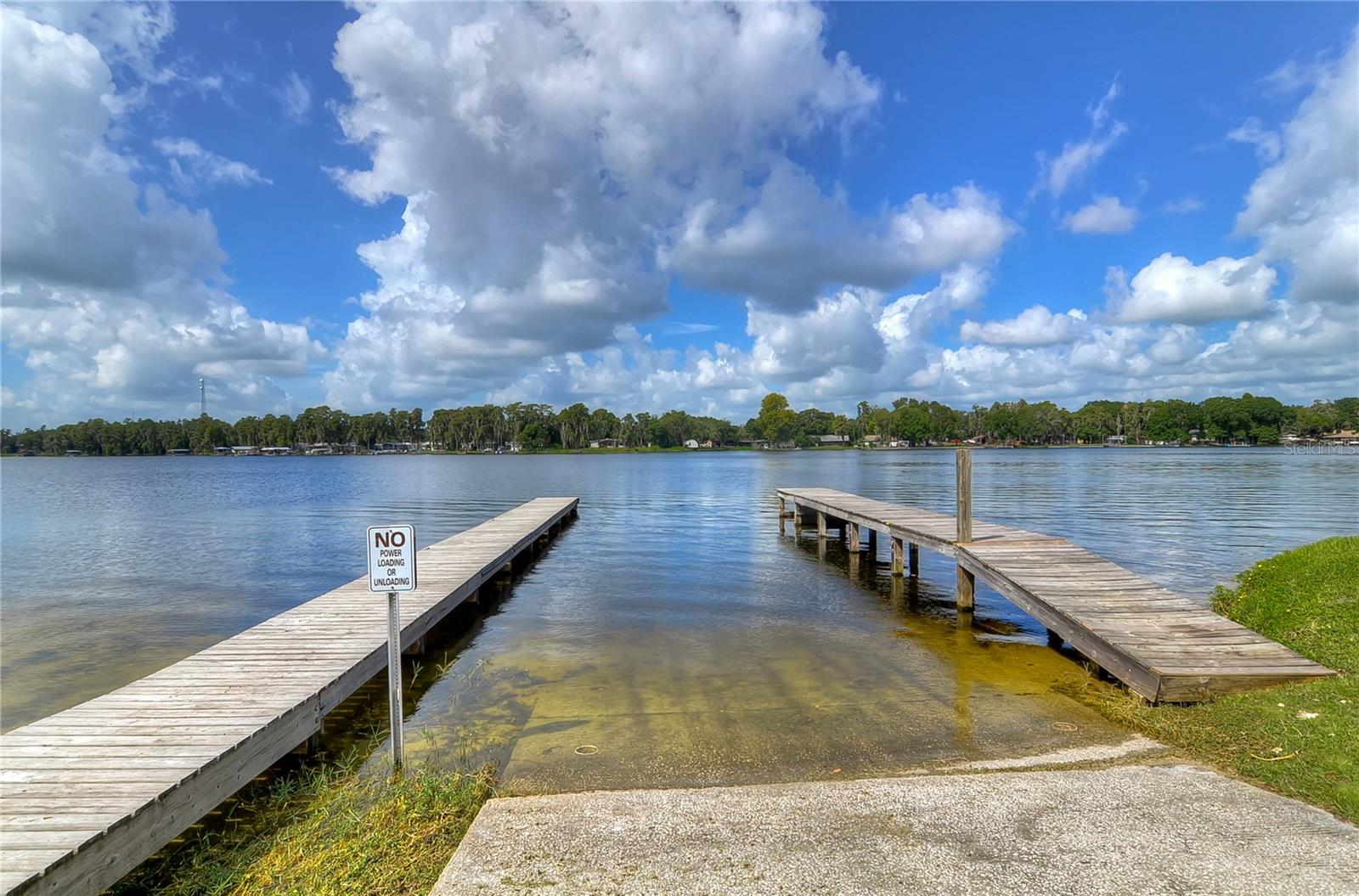 3046 LAKE PADGETT DR