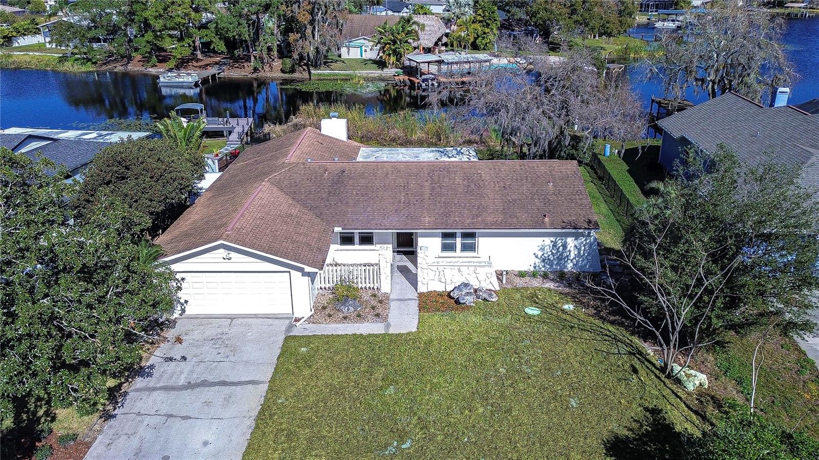 3046 LAKE PADGETT DR