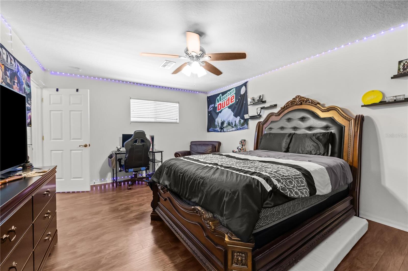 2652 TOTTENHAM DR
