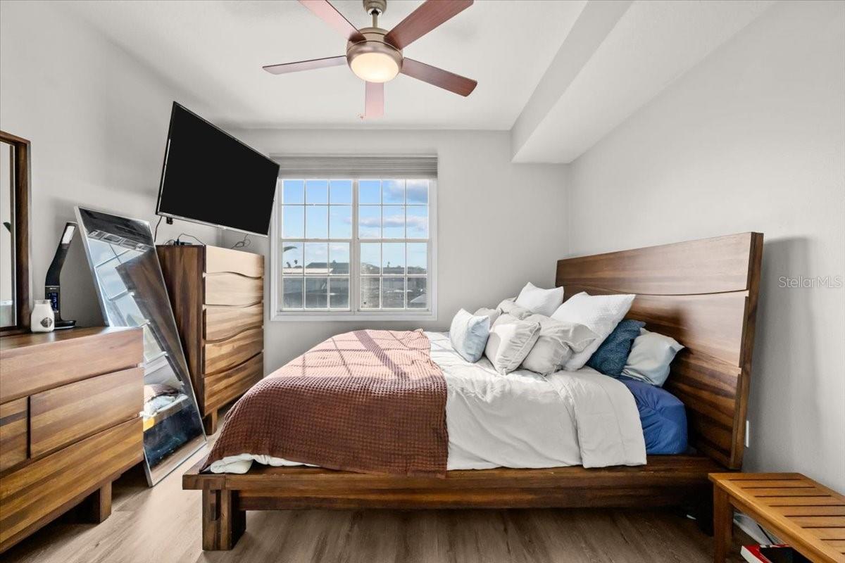 501 KNIGHTS RUN AVE #2109