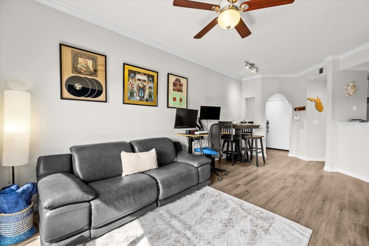 501 KNIGHTS RUN AVE #2109