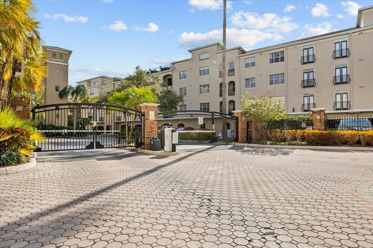 501 KNIGHTS RUN AVE #2109