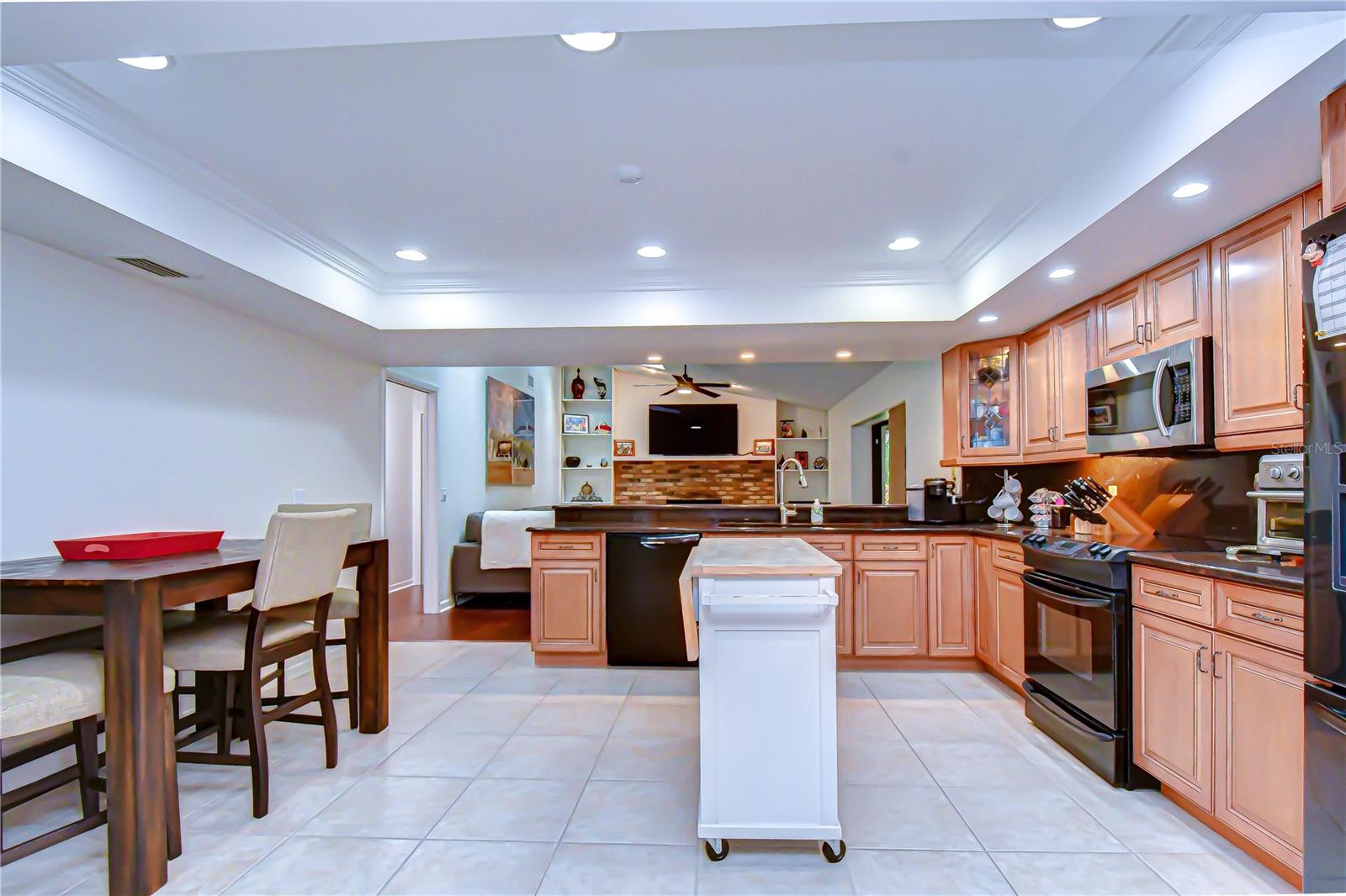 16704 VALLELY DR
